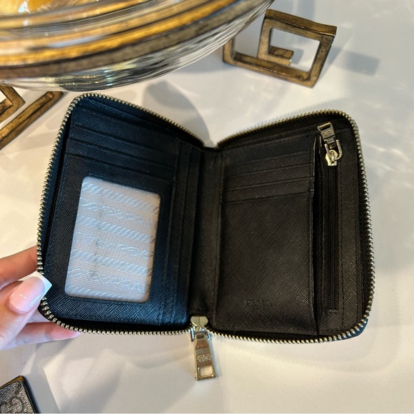 Prada Zip Saffiano Nero Black Wallet - Picture 10 of 11